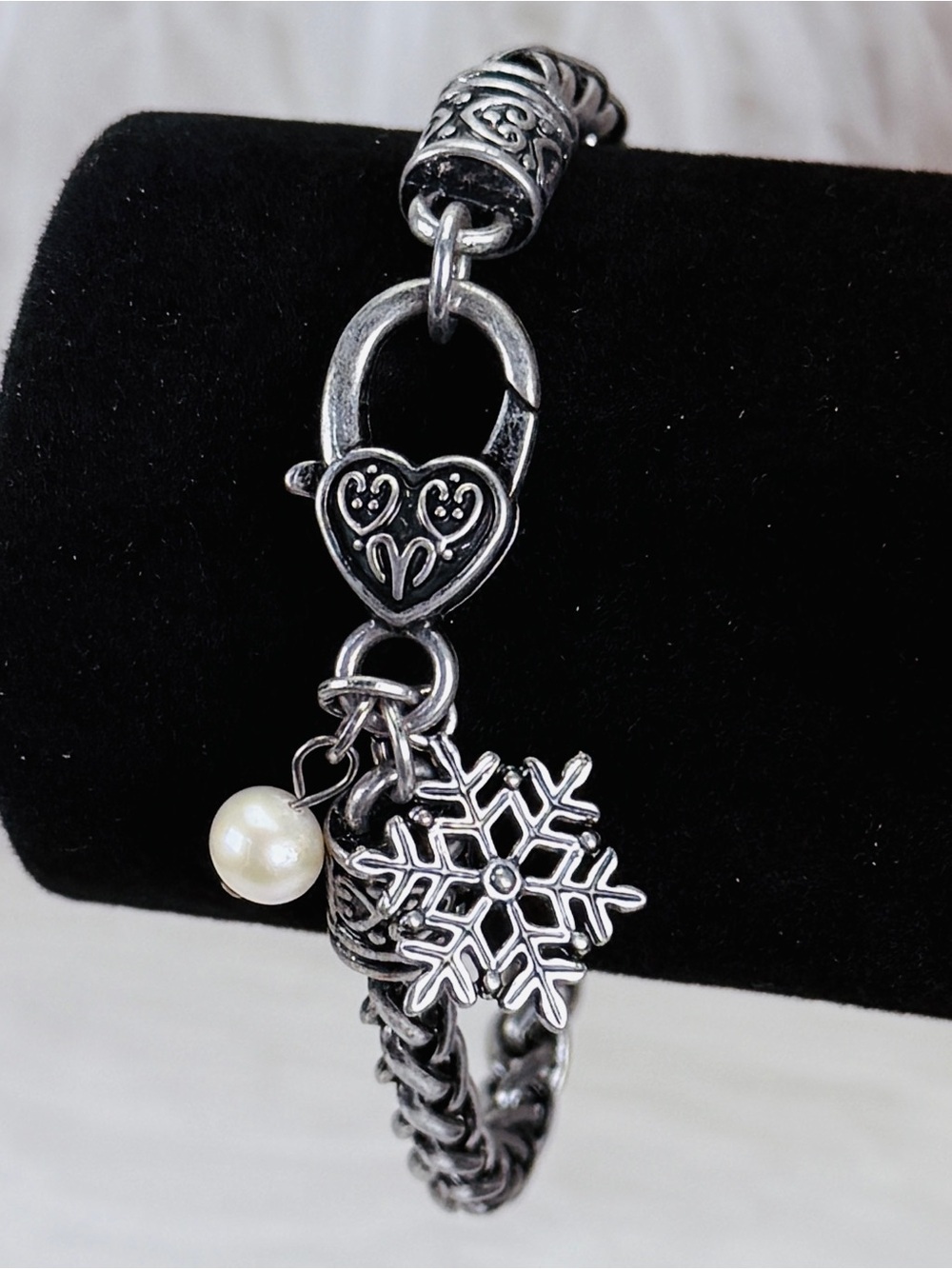Vintage Aged Silvertone Heart and Snowflake Charm Bracelet